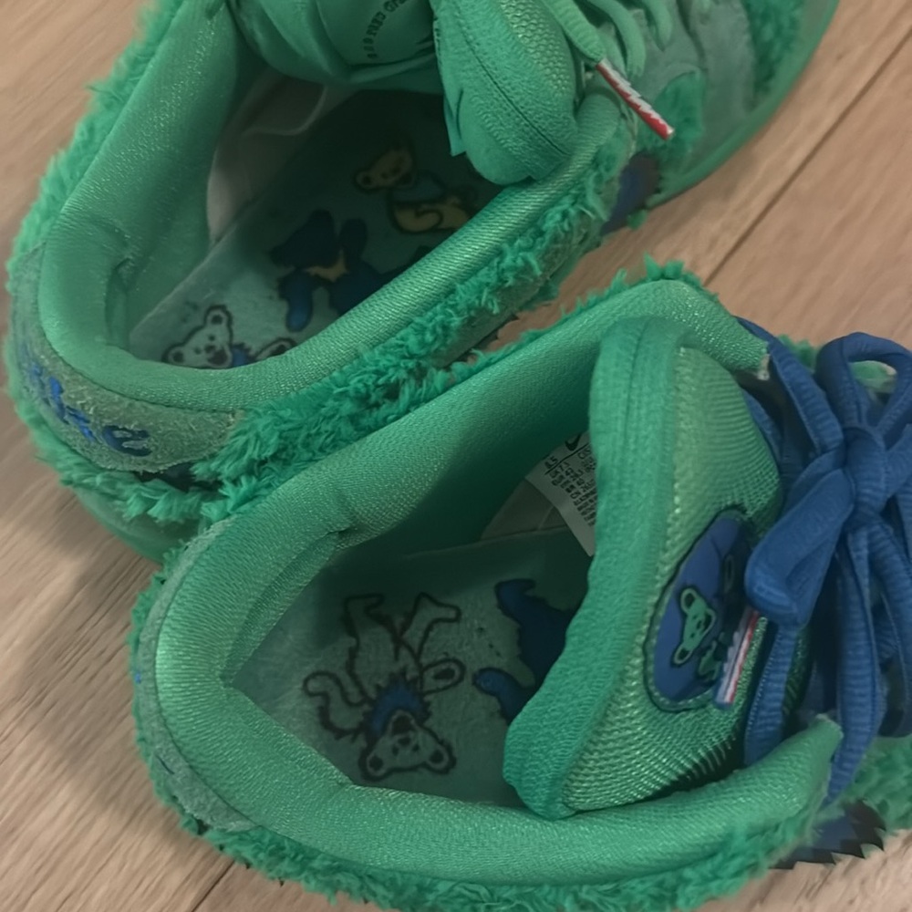 Nike SB Dunk Low Grateful Dead Bears "Green Bear" sneakers - Picture 3 of 9